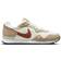 Nike Venture Runner W - Coconut Milk/Sesame/​Black/Rugged Orange