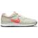 Nike Venture Runner W - Light Bone/Cream Ii/White/Magic Ember