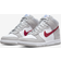 NIKE Dunk High SE GS - Light Smoke Grey/White/Light Smoke Grey/Gym Red