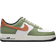 NIKE Air Force 1 '07 M - Oil Green/White/Sail/Safety Orange