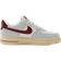 NIKE Air Force 1 '07 SE W - Photon Dust/Summit White/Muslin/Team Red