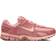 Nike Zoom Vomero 5 M - Red Stardust/Metallic Platinum/White/Crimson Tint