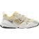 NIKE Tech Hera W - Saturn Gold/Light Bone/Phantom/Iron Grey