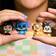 Just Play Disney Doorables Pixel Perfect Multi Peek, 3,8 cm stora samlarfigurer, en överraskning bakom varje dörr, barnleksaker från 5 år