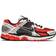 Nike Zoom Vomero 5 SE - Bright Crimson/Black Glacier Ice/Neutral Grey