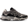 New Balance Unisex 9060 Suede Mesh - Sort/Grå