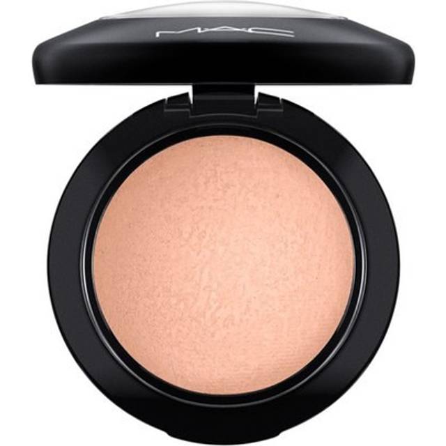 Choose 1 of 5 MAC Glow Play Cushion Blush Totally Synced