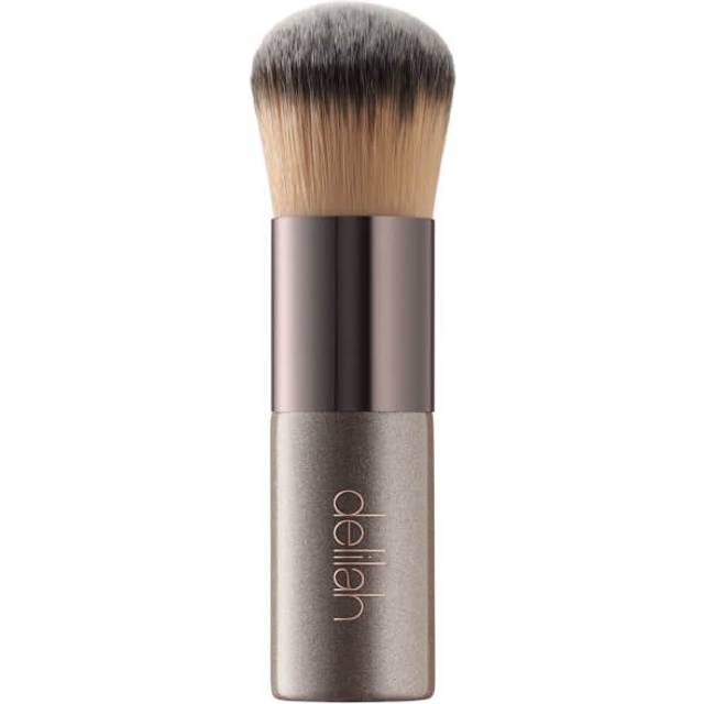 Delilah Foundation Kabuki Brush