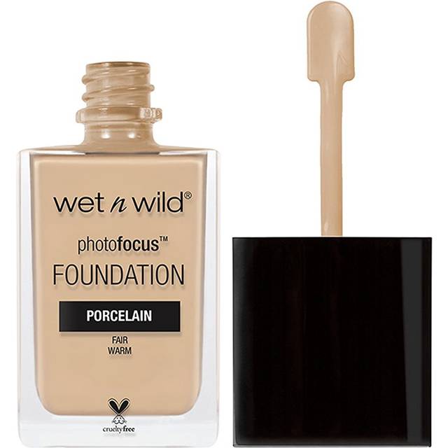 wet n wild Photo Focus Matte Liquid Foundation Porcelain  Vegan & Cruelty-Free