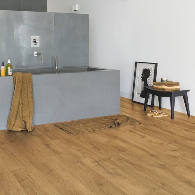 Quick-Step IMU1848 12mm Impressive Ultra Classic Oak Natural Laminate Flooring (1.311m²/pack)
