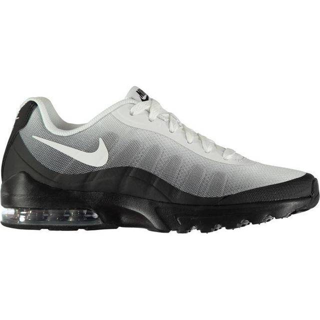 Chaussure nike invigor hotsell