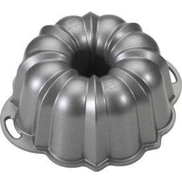 Nordic Ware Anniversary Bundt Pan