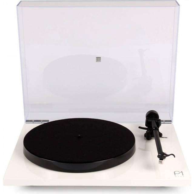 Rega Planar 1 Carbon Plus med inbyggt RIAA, mattsvart