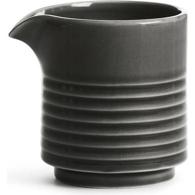 Sagaform Coffee & More mjölkkanna Grå