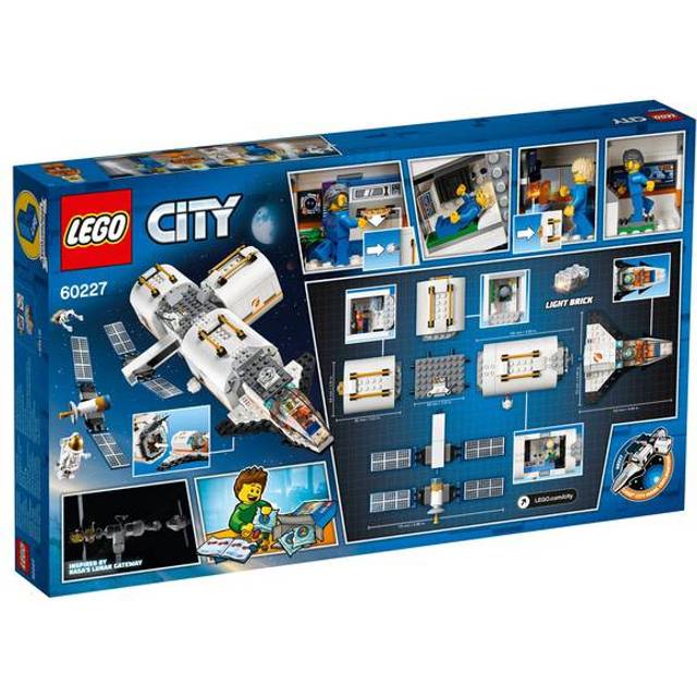 LEGO City Lunar Space Station Set 60227