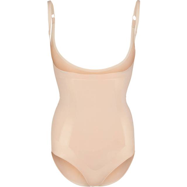 Spanx Dam 10129R-SOFT L formkläder trosor, beige (mjuk naken mjuk hud), 40 (Tillverkare: L), Beige (Soft Nude Soft Nude)