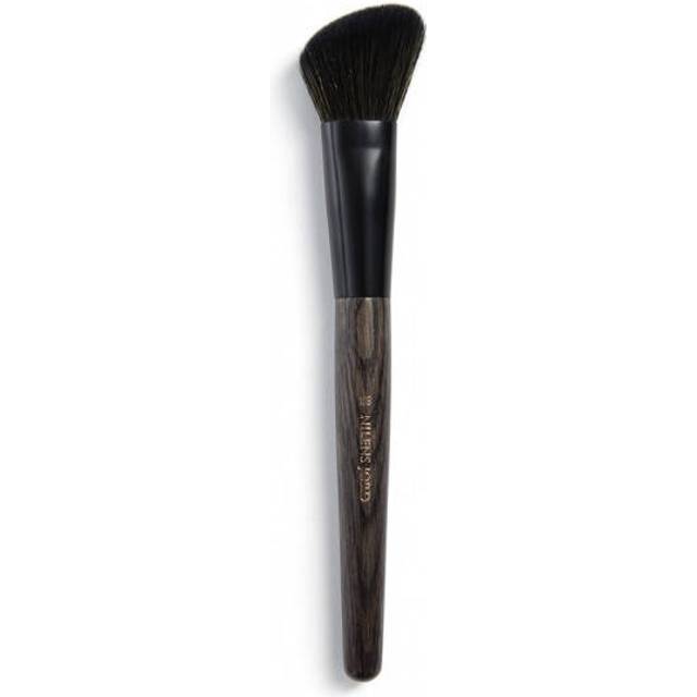Nilens Jord Blush Brush Pure Collection 188