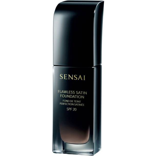 Sensai Flawless Satin Moisture Foundation 204.5 Warm Beige 30 ml