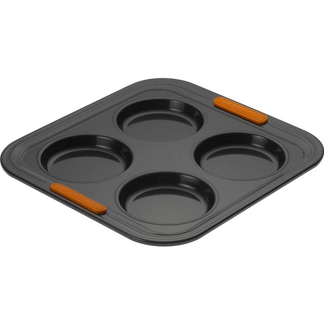 Le Creuset Bakeware 4 Cup Yorkshire Pudding Tray - Black (2.18cm H X 29.8cm L X 28.2cm W)