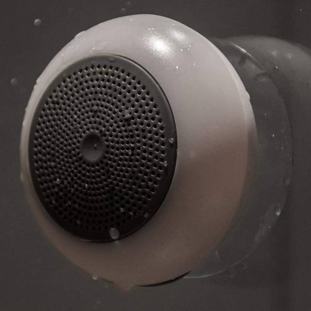 RED5 Light Up Shower Speaker