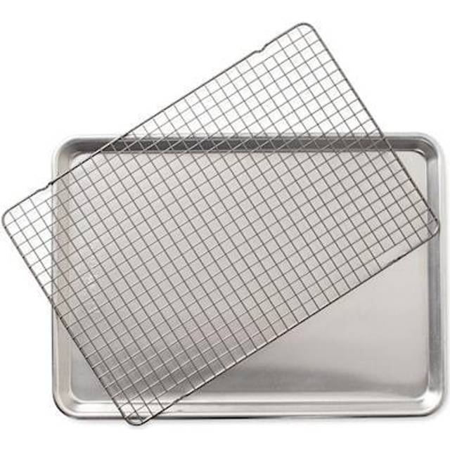 Nordic Ware - Naturals® Half Sheet Bakplåt med ugnssäkert grillgaller - Ugnsformar - Silver