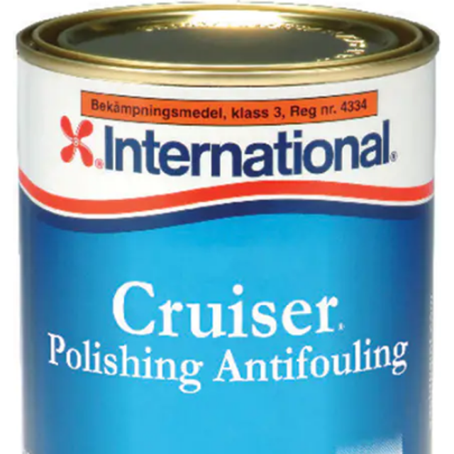 2,5 CRUISER POLISHING AF MÖRKBLÅ VÄSTKUSTEN