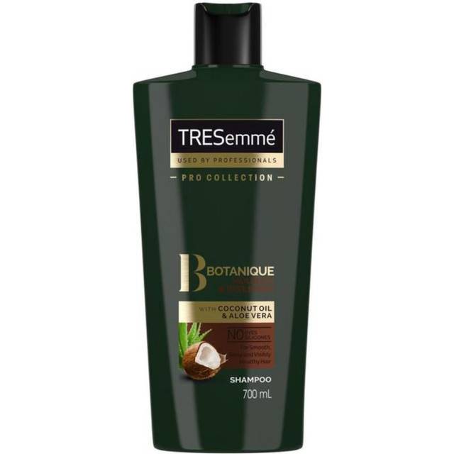 TRESemmé Botanique Nourish & Replenish Shampoo 700ml