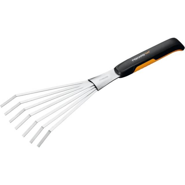 Fiskars Xact™ Hand Rake