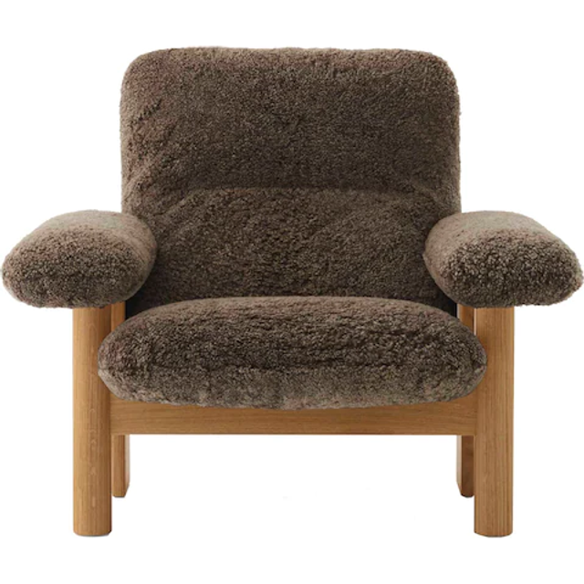 Audo Copenhagen Brasilia fåtölj Dark oak-Bouclé 02 beige