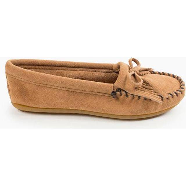 Minnetonka Women's Kilty  Taupe  8.5
