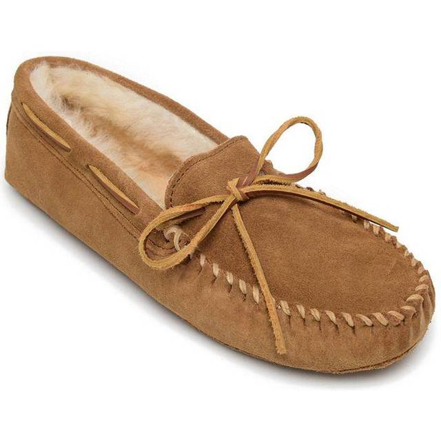 Minnetonka Men's Sheepskin Softsole Moccasin Golden Tan Size 11 US