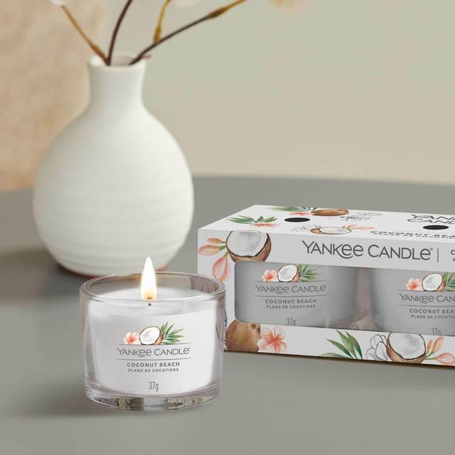 Yankee CandleCoconut Beach votive candle glass