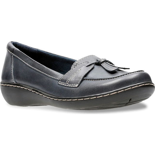 clarks Womens Ashland Bubble Slip-On Loafer  Navy  8 2W US