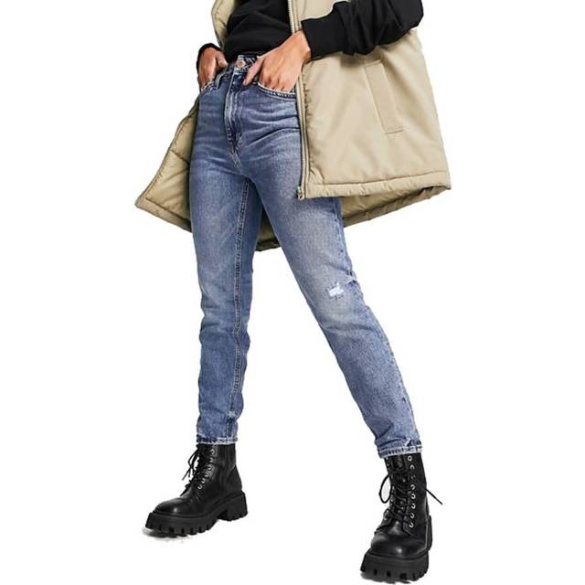 River Island – Carrie – Mellanblå mom jeans med hög midja
