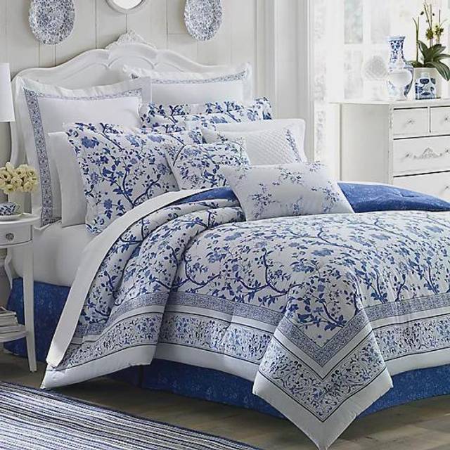 Laura Ashley Luxury Premium Ultra Soft Duvet Set, Lightweight & Comfortable Bedding, Stylish Design for Home DÃ©cor, Cotton, Charlotte Blue, Queen