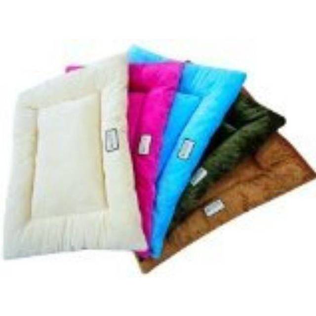 Armarkat Model M01CZS-L Large Pet Bed Mat with Poly Fill Cushion in Ea