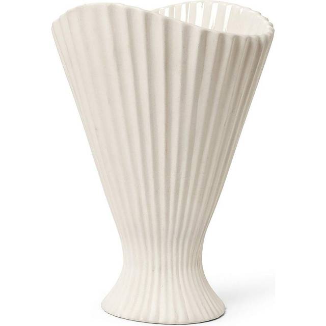 Ferm Living - Fountain Vase H 30cm - off-white/matt/BxT 23x18,5cm/klare Glasur an der Innenseite (30.5 x 23.0 x 18.5cm)