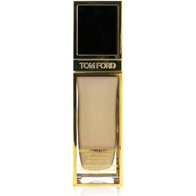 Tom Ford Shade & Illuminate Soft Radiance Foundation SPF 50 1.1 Warm Sand