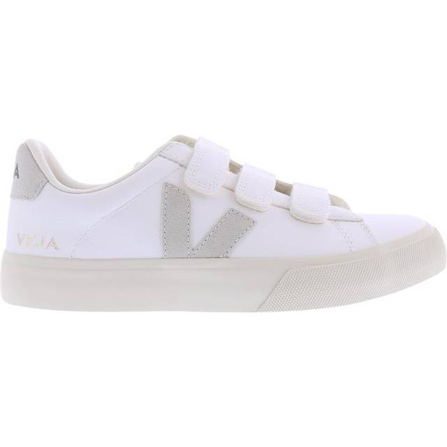 VEJA Recife Logo Leather Sneaker