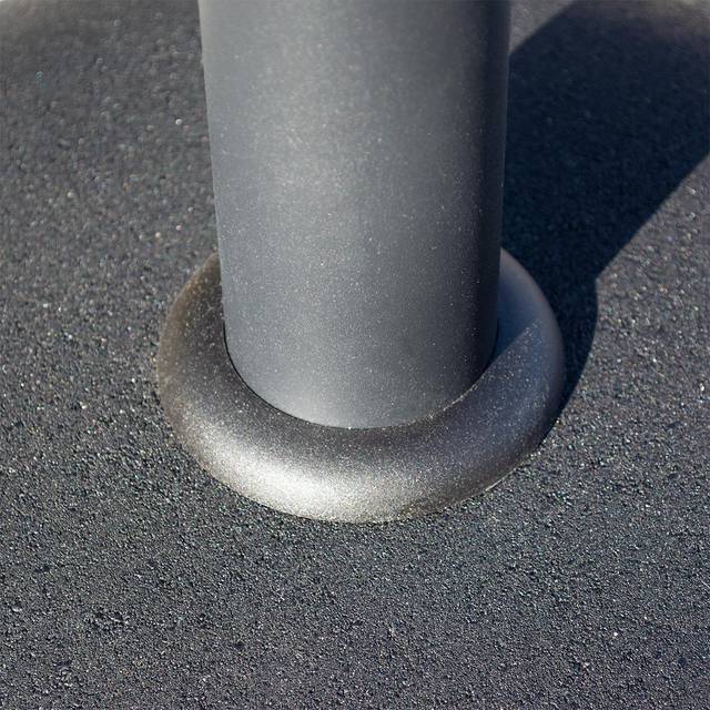 Rowlinson Round Parasol Base 15kg - Black (36.5cm H X 42cm W X 42cm D)
