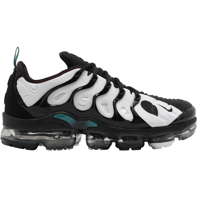 Nike vapormax black and white junior hotsell