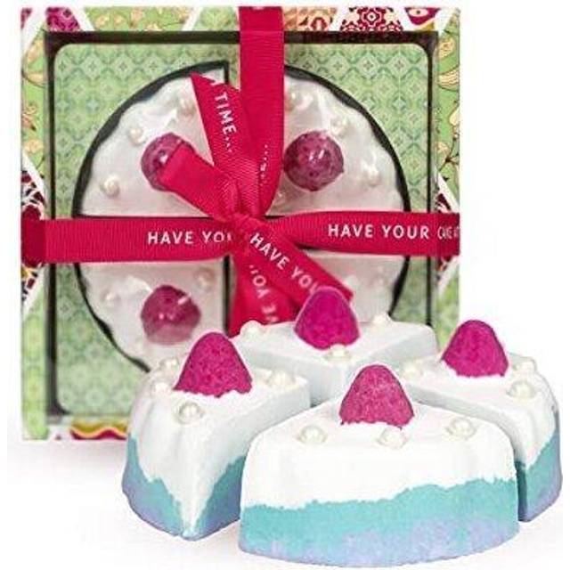 Vintage & Co Beauty Fabrics & Flowers Cake Shape Bath Bomb Vegan Spa Gift Set