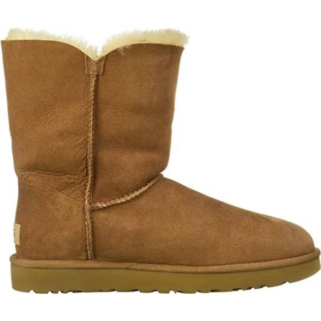 Ugg Womens Bailey Button II Boot  chestnut  5