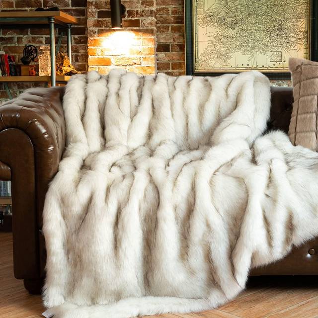 BATTILO HOME Luxury White Faux Fur Throw Blanket Thick Warm Faux Fur Blanket for Couch  Bed  Fuzzy Cozy  Fluffy Blanket Fox Fur Throw White with Black