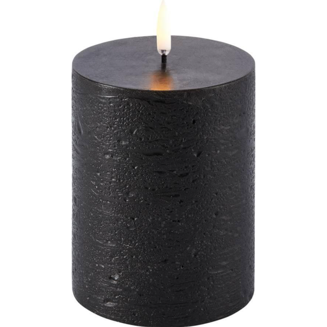Uyuni Lighting - Pillar Candle LED 7,8x10,1 cm Rustic Forest Black