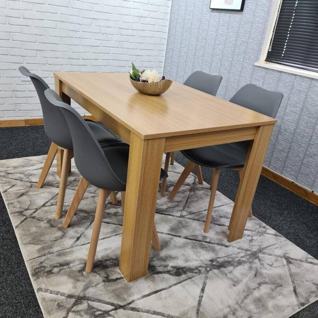 Modern Wooden Oak Dining Table With 4 Dark Grey Tulip Chairs