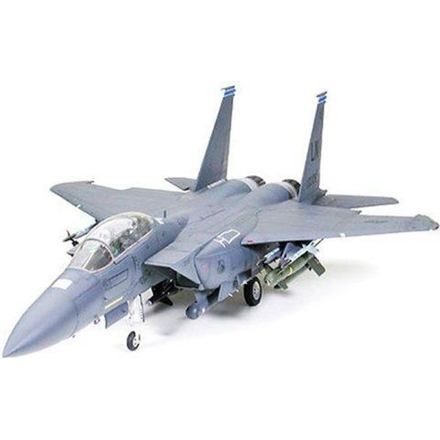 F-15E with Bunker Buster - 1/32 Aircraft Model Kit - Tamiya 60312