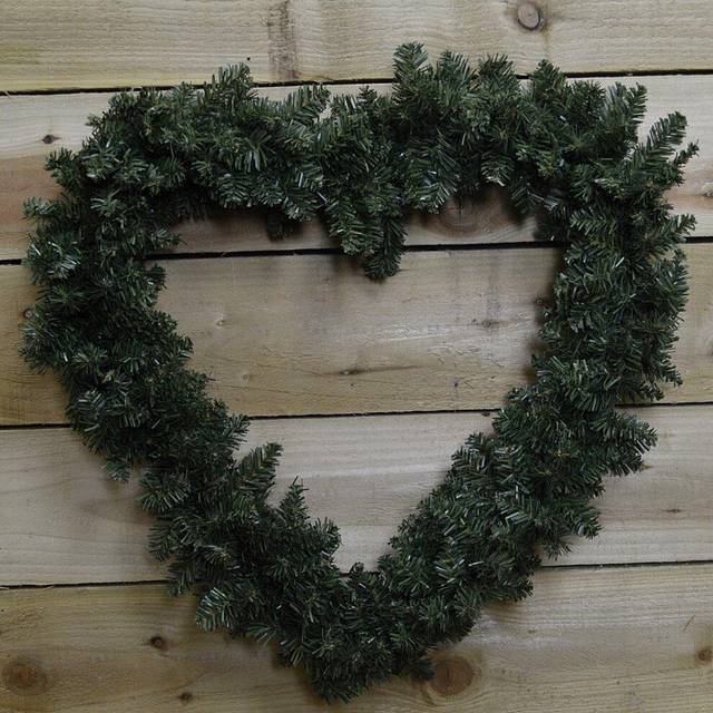 Luxury Heart Shaped Pine Christmas Door Wreath in Plain Green - Green