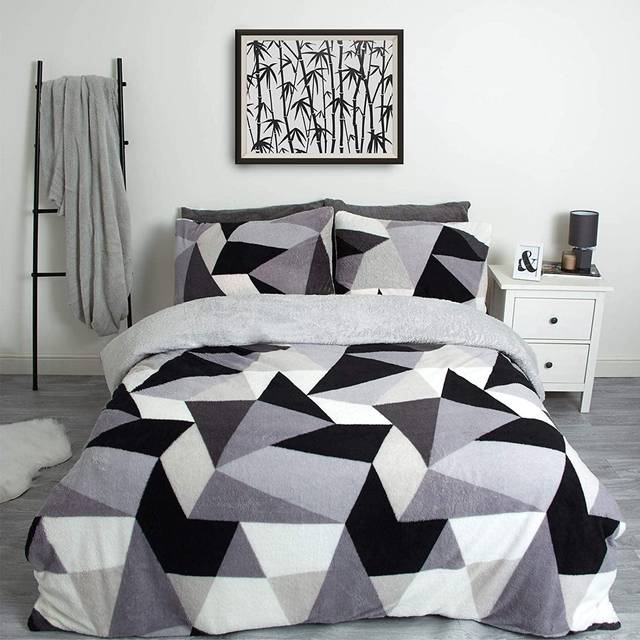 Dreamscene Shapes Teddy Fleece Duvet Cover Bedding Set - Silver / Single