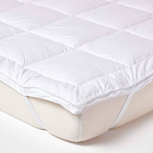 Homescapes Pure Mulberry Silk Blend Mattress Topper 700GSM, Super King